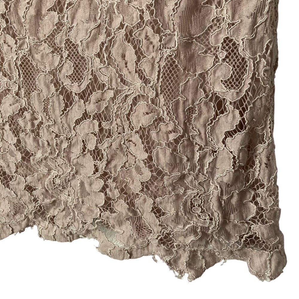 Ann Taylor LOFT | Short Sleeved See-Through Floral Lace Blouse M - Picture 7 of 7